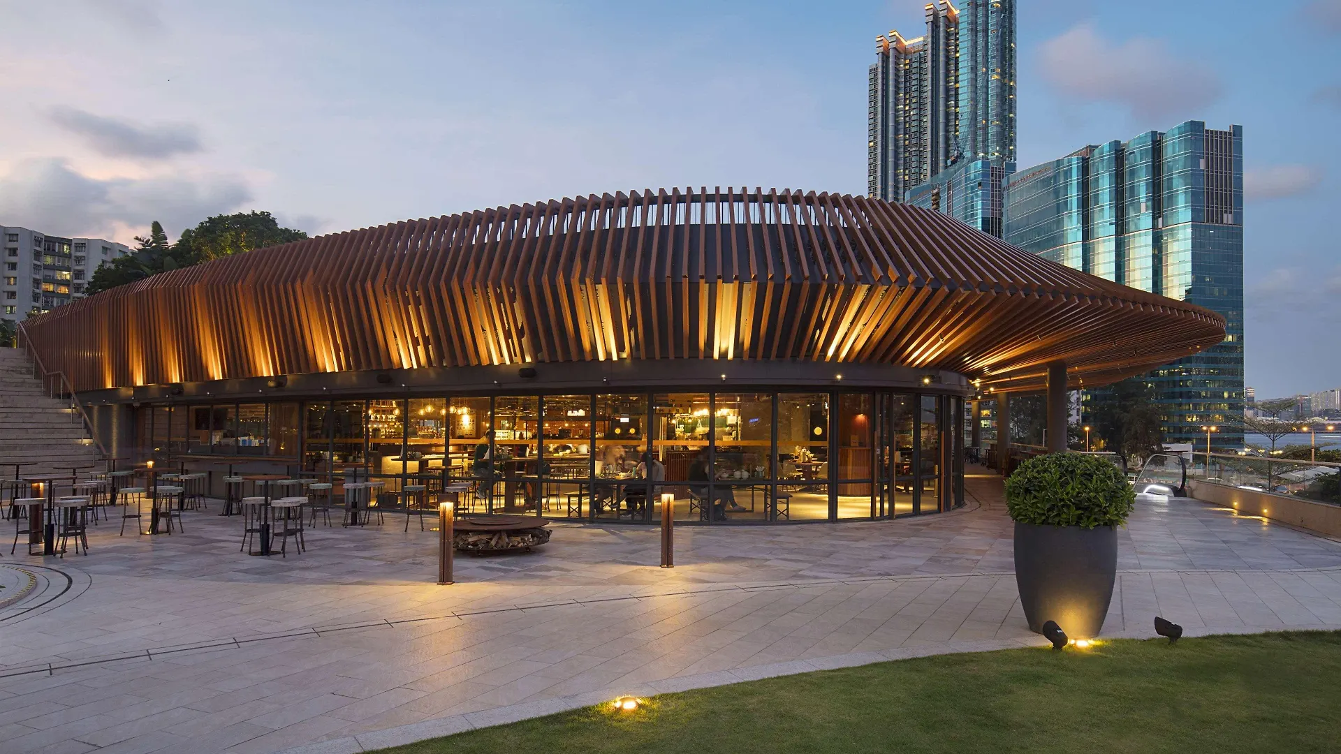 Kerry Hotel Hong Kong By Shangri-La 5*,