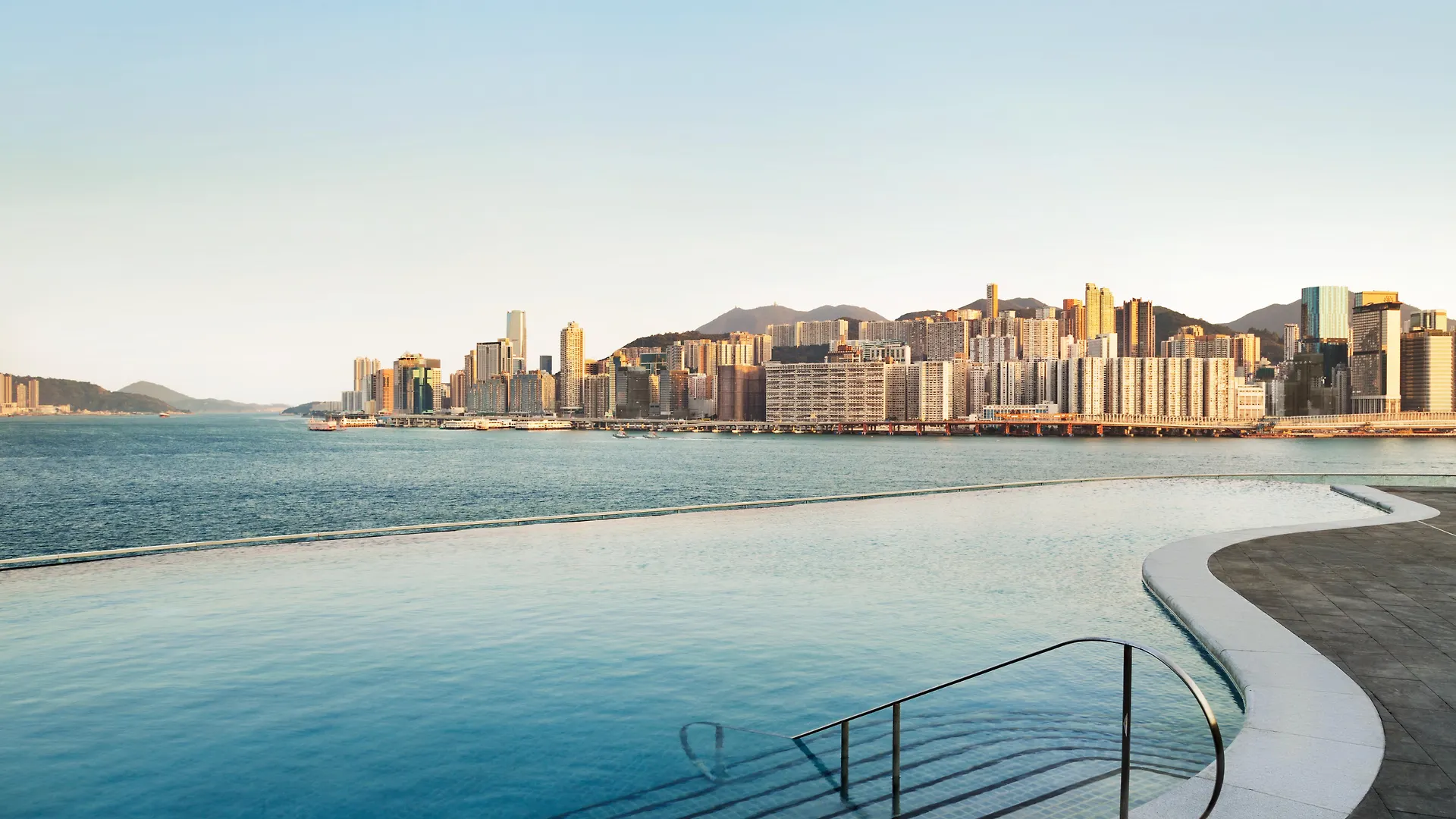 Kerry Hotel Hong Kong By Shangri-La 5*,